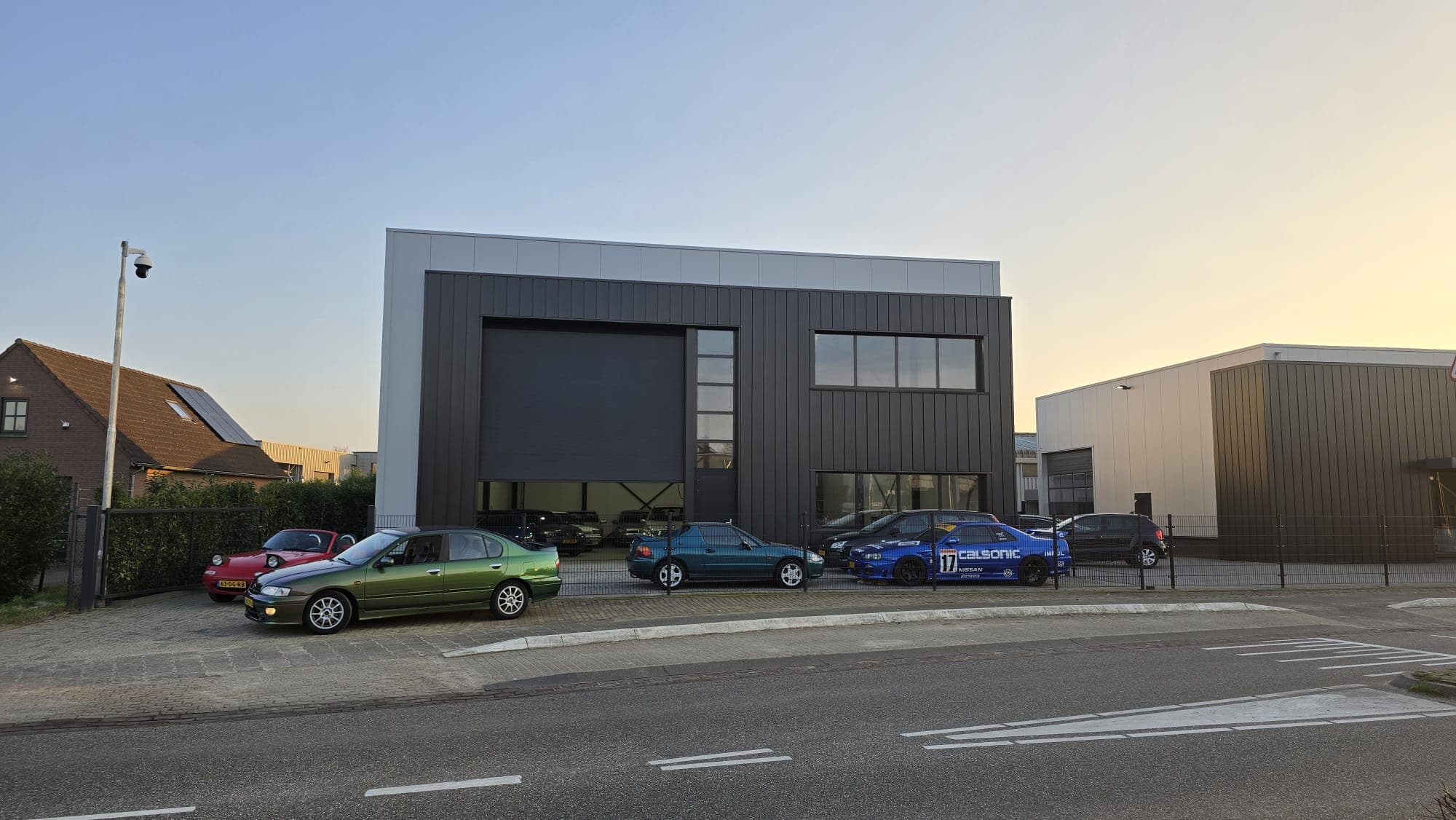 Ricardo's Exclusive garage